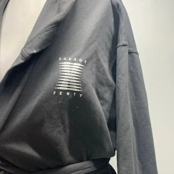 Savage X Fenty Bath Robe Forever Savage Showgirl Short Hooded Belted Gray XS S - Picture 9 of 13